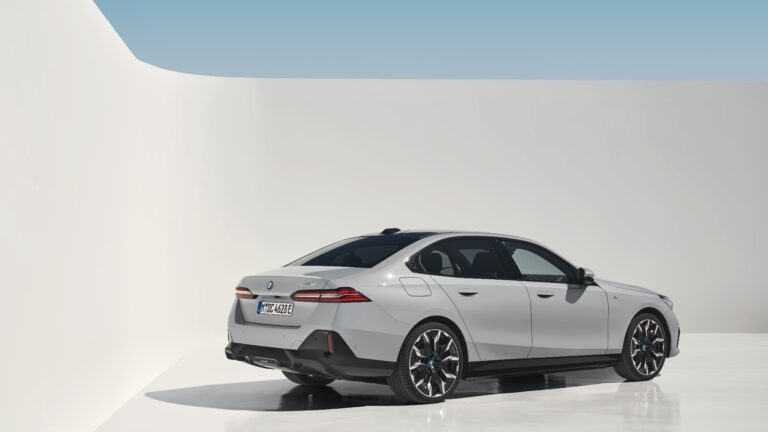 Recalls & faults: BMW G60 5-Series Sedan (2023-on)