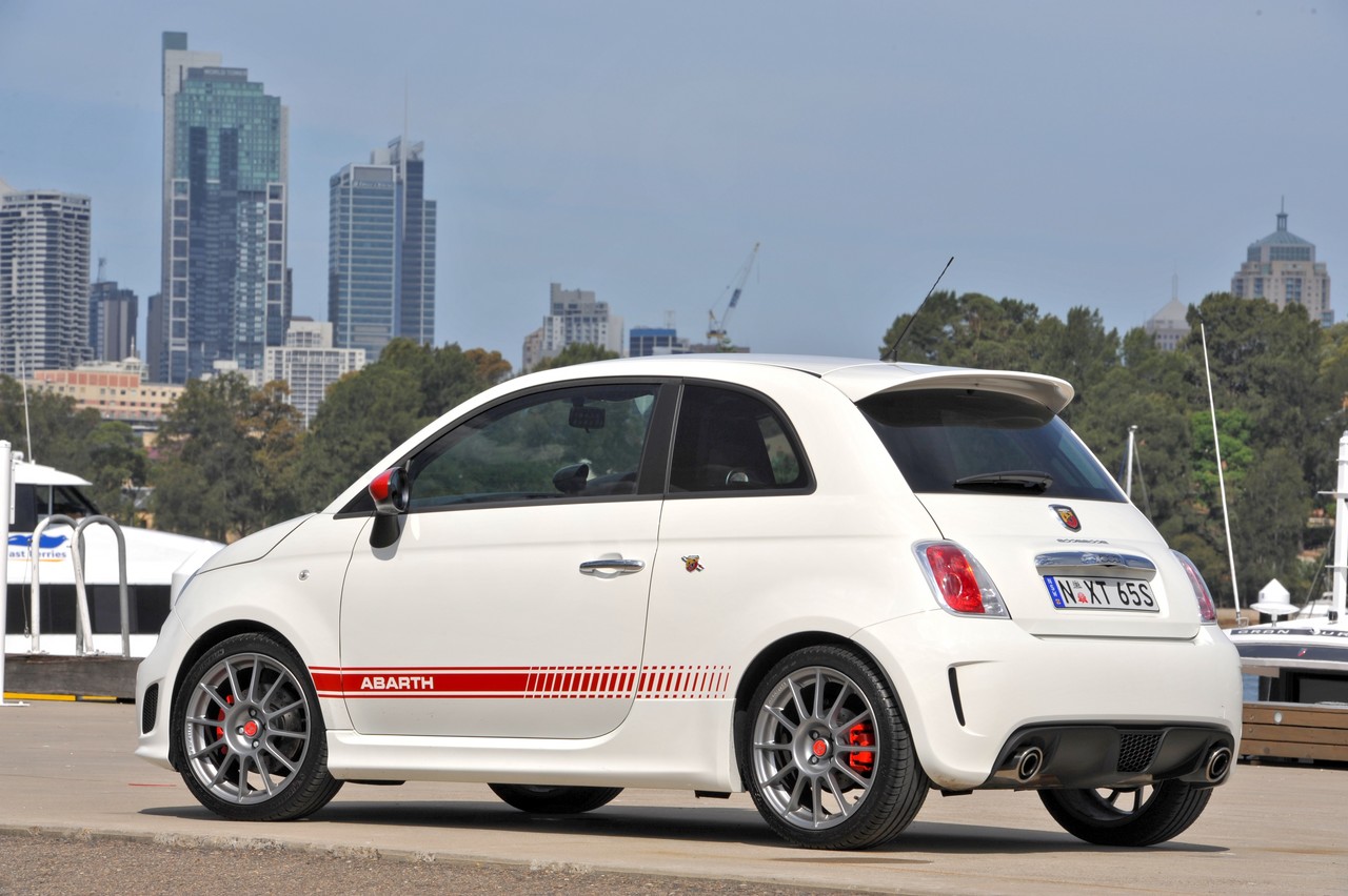 Videos: Abarth 500 Esseesse (2011-14)