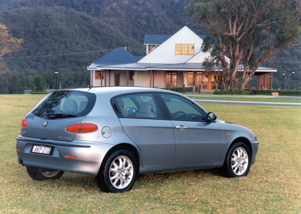 Videos: Alfa Romeo 147 (2001-10)