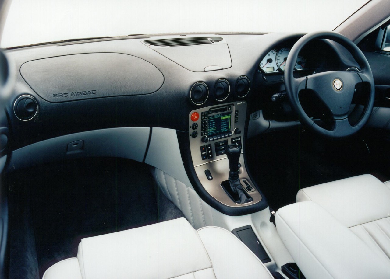 Videos: Alfa Romeo 166 (1999-08)