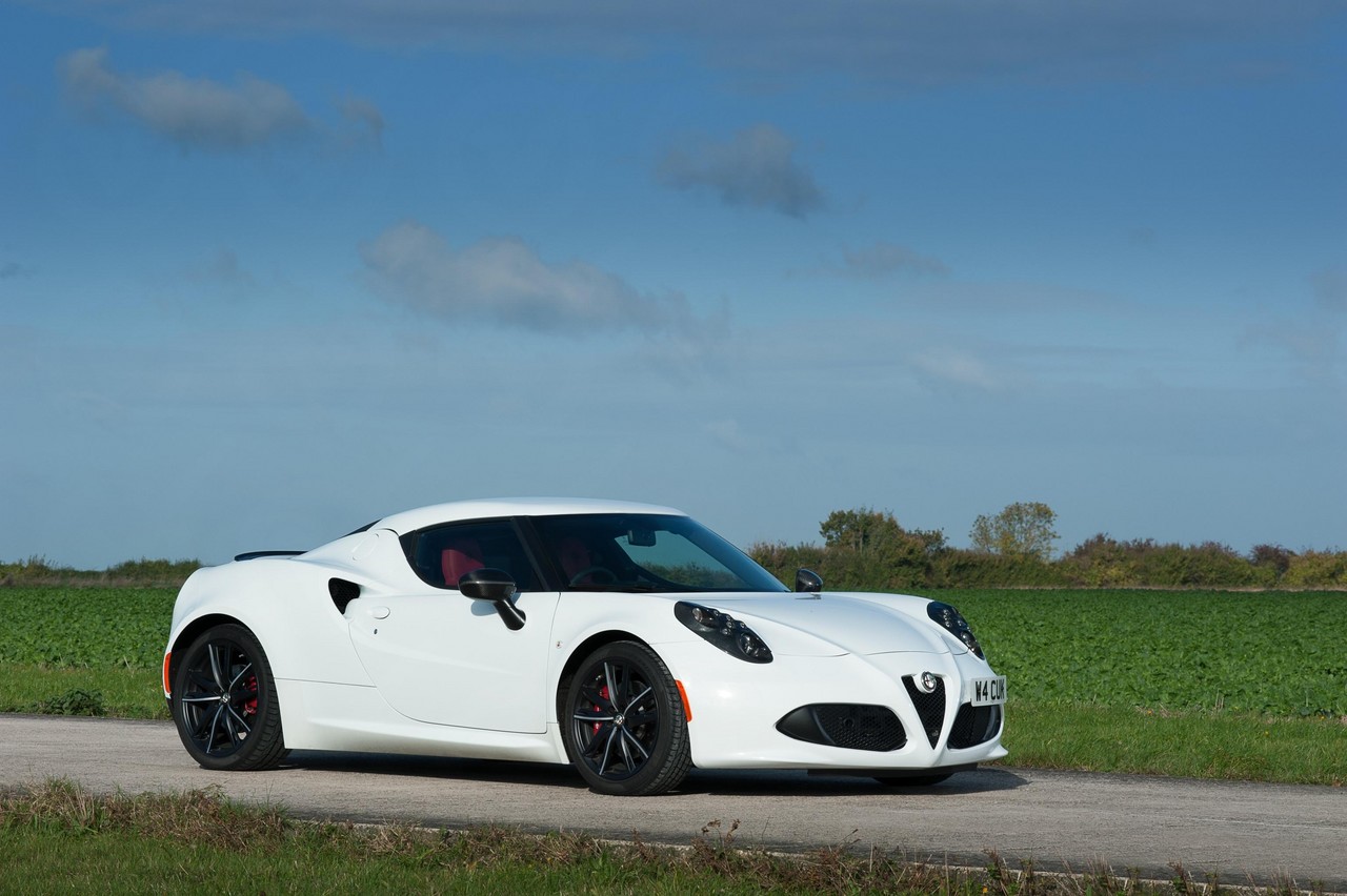 Videos: Alfa Romeo 4C (2015-19)