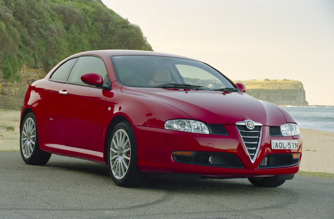 Images: Alfa Romeo GT (2004-10)