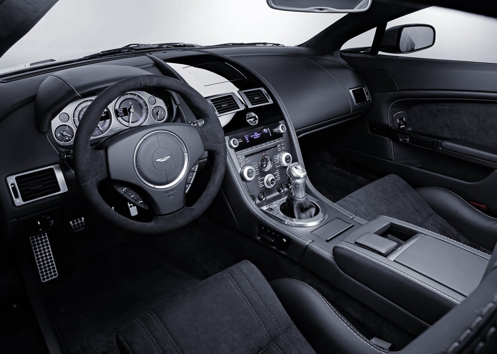 Videos: Aston Martin V12 Vantage (2010-17)