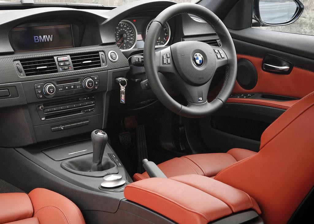 Videos: BMW E90 M3 Sedan (2008-11)