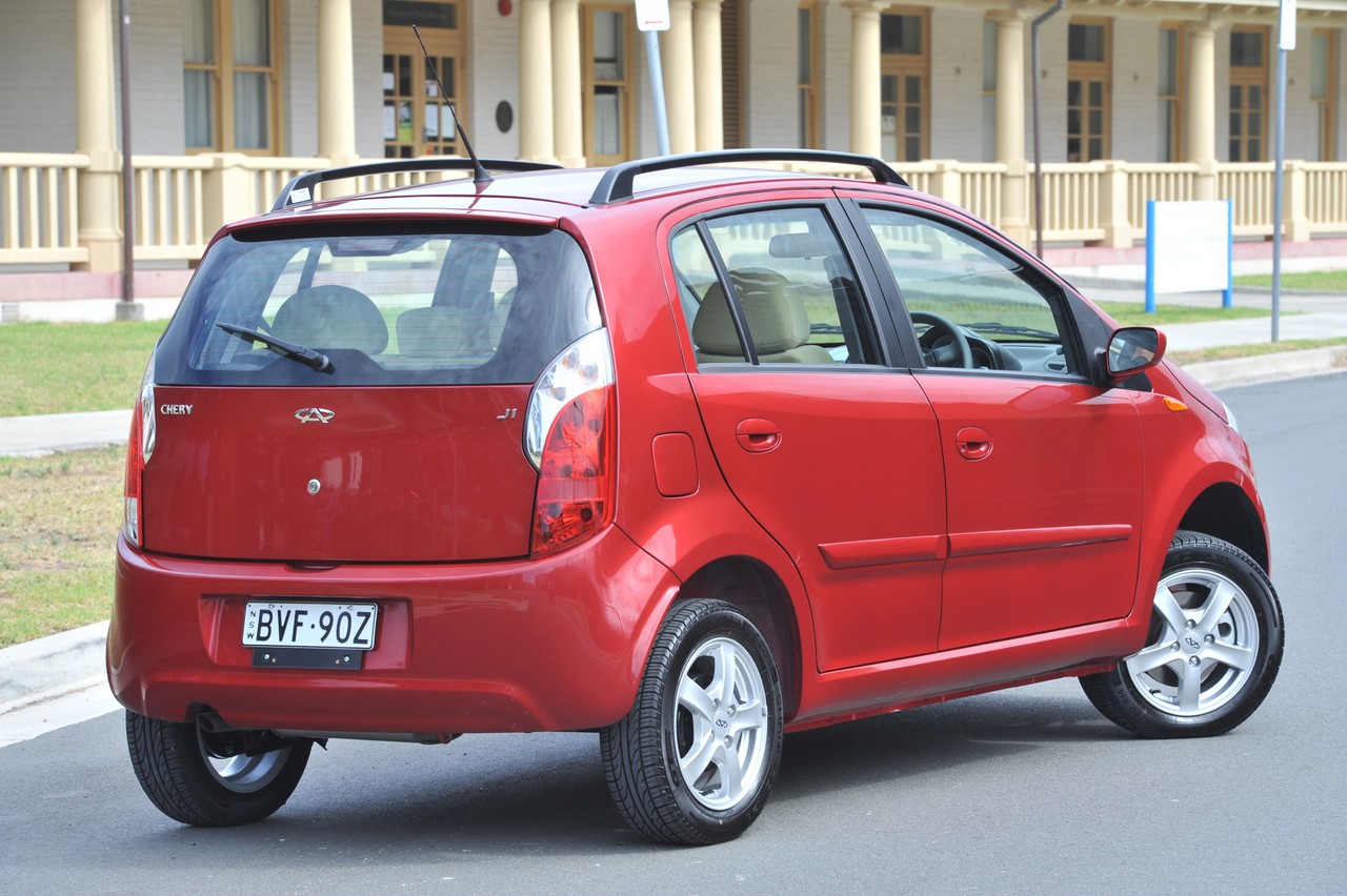 Videos: Chery S2X J1 (2011-13)