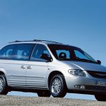 chrysler_grandvoyager_rs_ser1_01