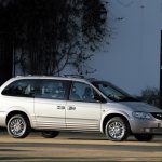 chrysler_grandvoyager_rs_ser1_05