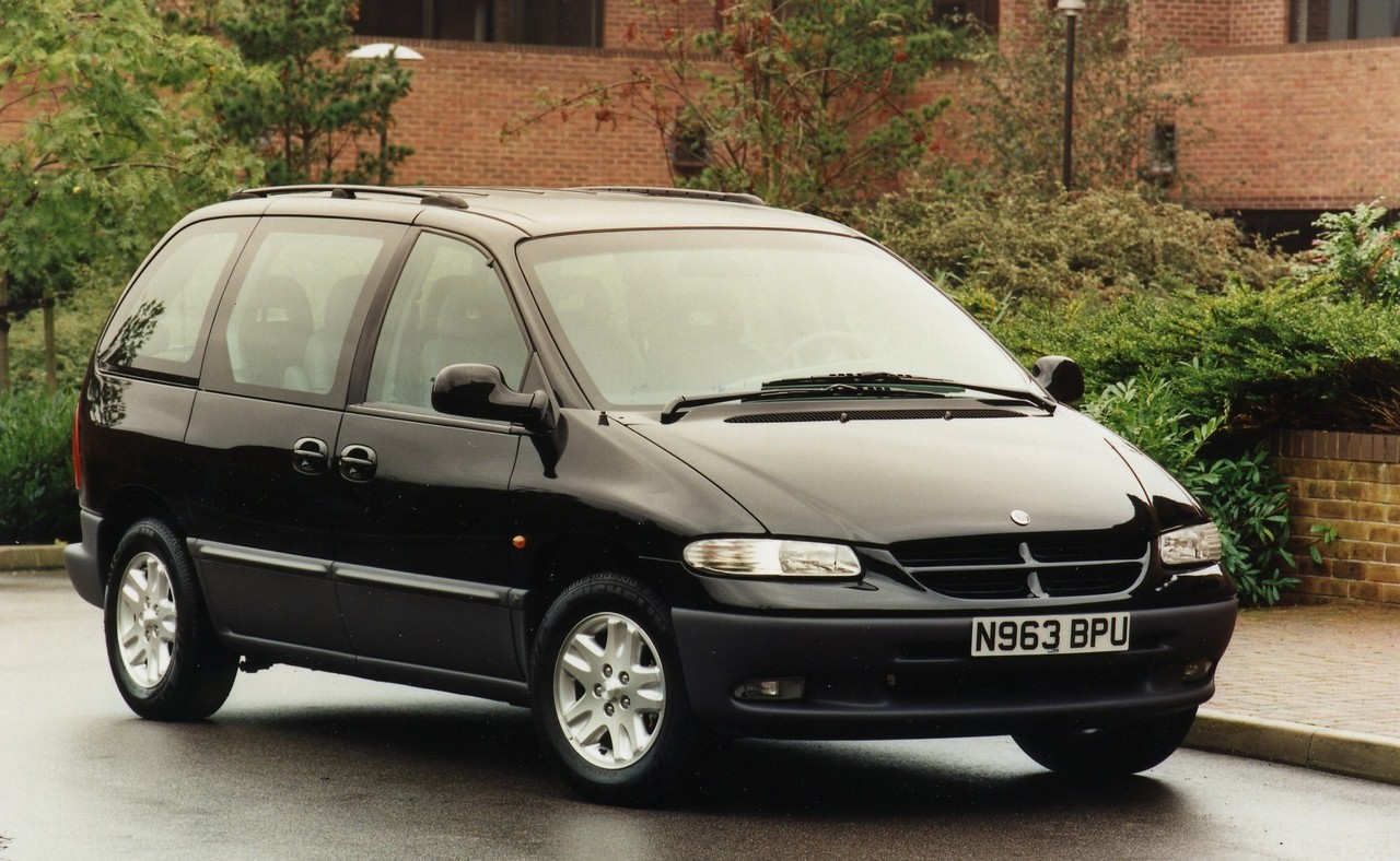 Review: Chrysler NS Voyager (1997-01)