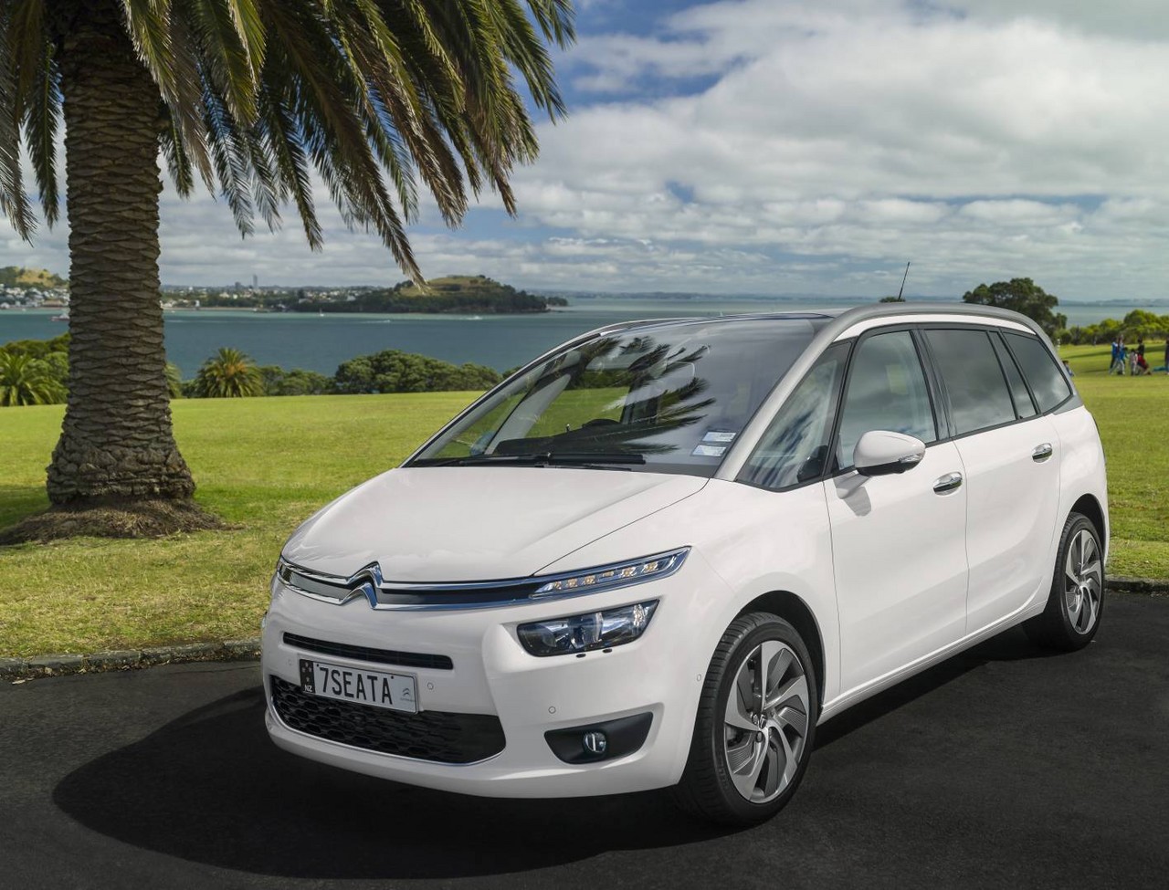 Videos: Citroen Grand C4 Picasso (2014-18)