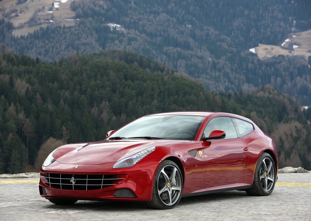 Review: Ferrari F151 FF (2012-16)