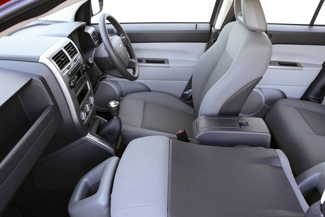 Videos: Jeep MK Compass (2007-16)