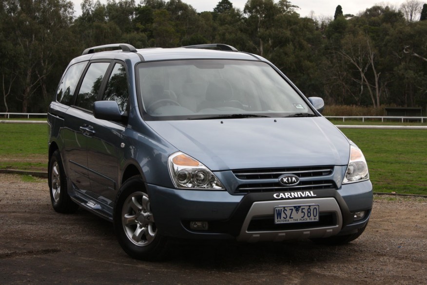 Review: Kia VQ Grand Carnival (2006-14)