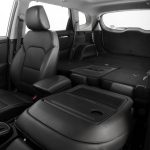 kia_rondo7_2013_ser1_12