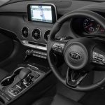 kia_stinger_2017_ser1_10