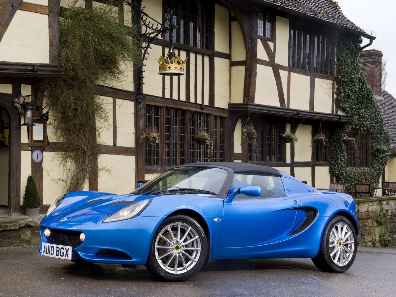 Videos: Lotus Series III Elise (2010-21)