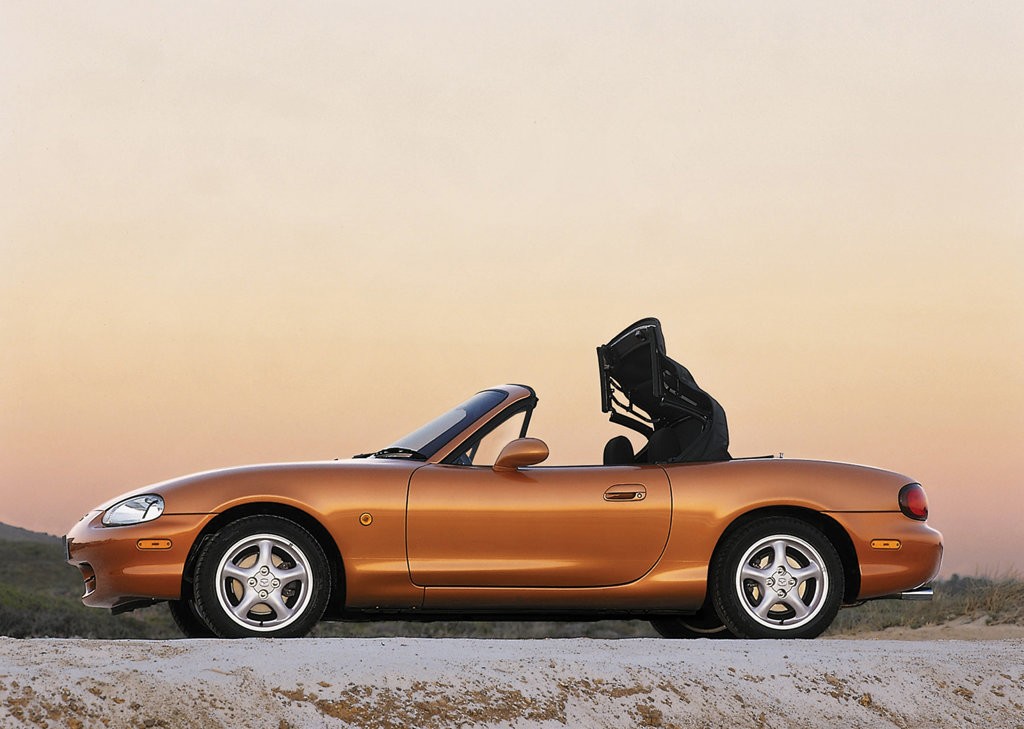 Videos: Mazda NB MX-5 (1998-05)