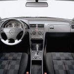 mercedesamg_cclasssedan_w202_ser1_11