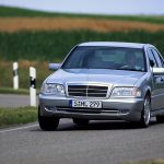 mercedesamg_cclasssedan_w202_ser2_01