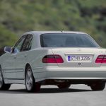 mercedesbenz_eclasssedan_w210_ser2_06