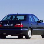 mercedesbenz_eclasssedan_w210_ser2_08