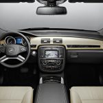 mercedesbenz_rclass_w251_ser3_12