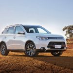 mitsubishi_outlanderphev_2014_ser1_02