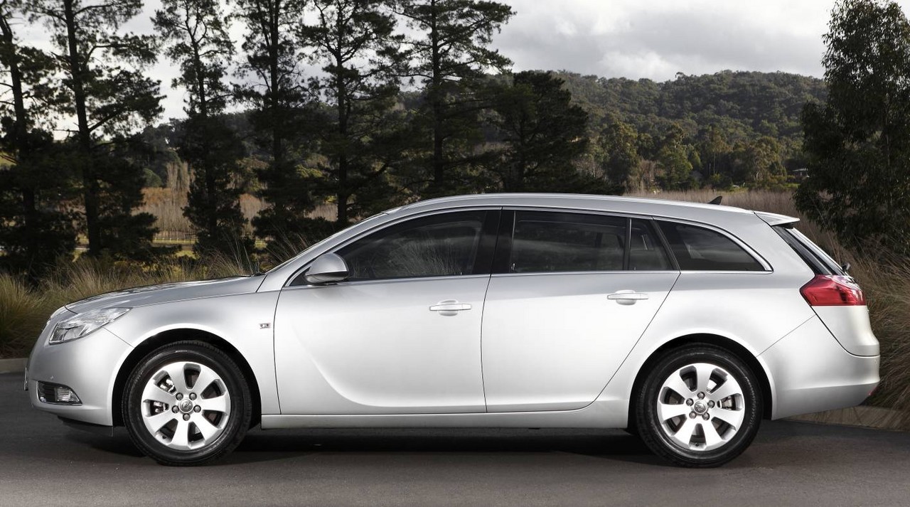 Videos: Opel Insignia (2012-13)