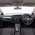 toyota_corollahybrid_e180_ser1_03