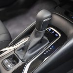 toyota_corollahybrid_e210sedan_ser1_04