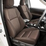 toyota_fortuner_2015_ser1_05