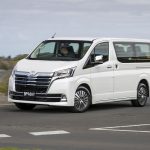 toyota_granvia_h33_ser1_03