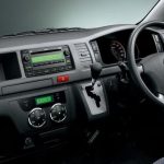 toyota_hiace_mk5commuter_ser2_04