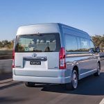 toyota_hiace_mk6commuter_ser1_02