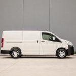 toyota_hiace_mk6van_ser1_03