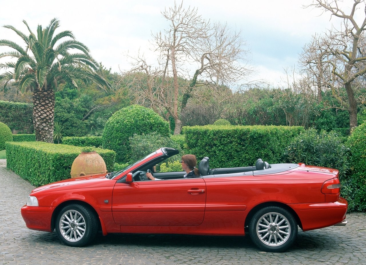Videos: Volvo Mk.1 C70 Convertible (1999-04)
